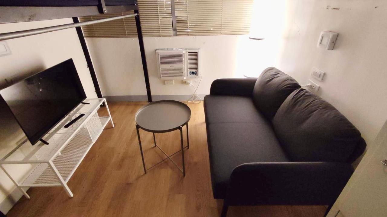 Burgos Hub Hostel Pasay Esterno foto